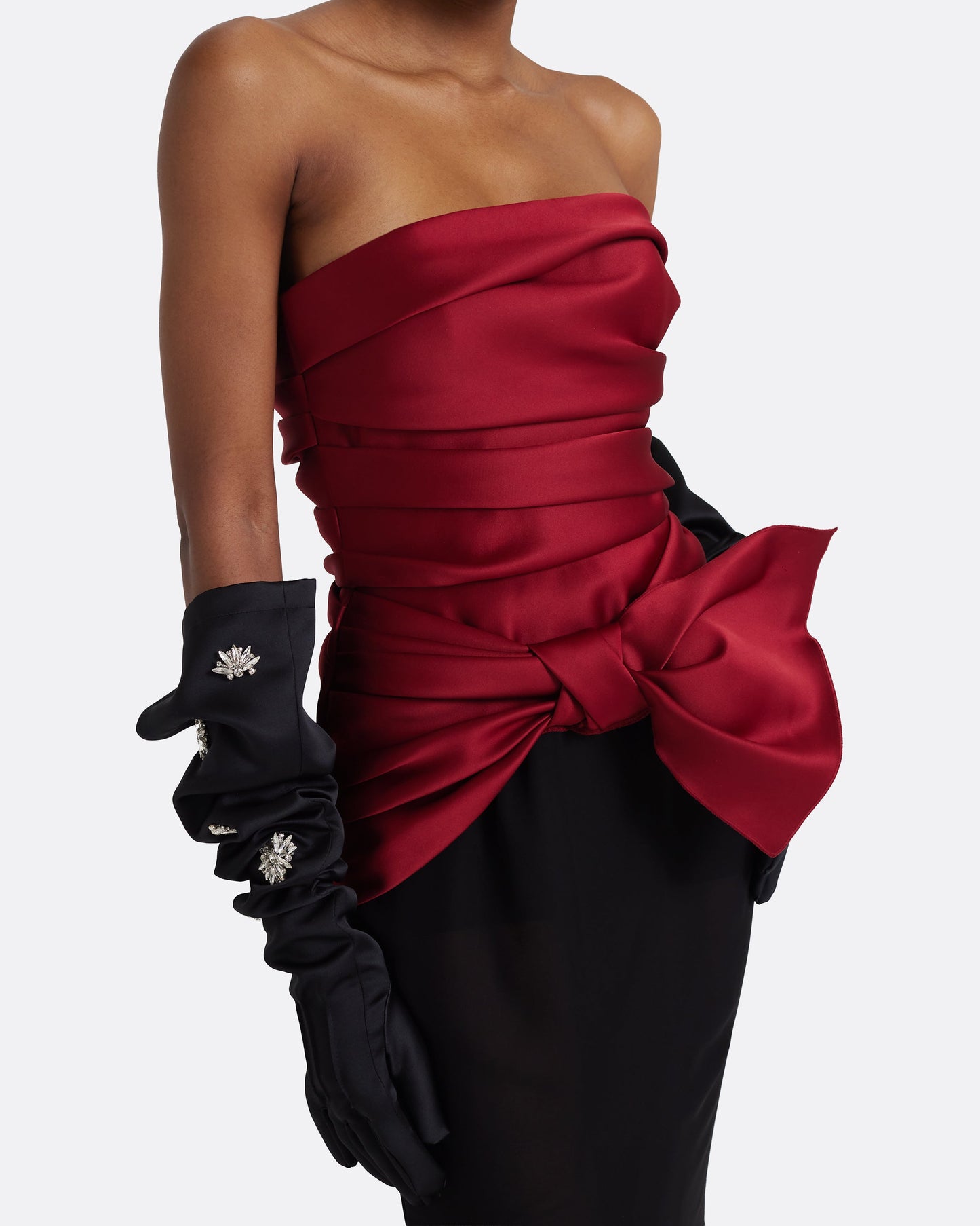 Elda Gloves in Black with Crystal
