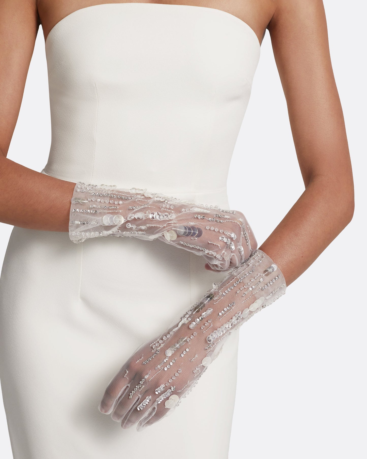 Deja Gloves in Ivory with Crystal Embellishemnt