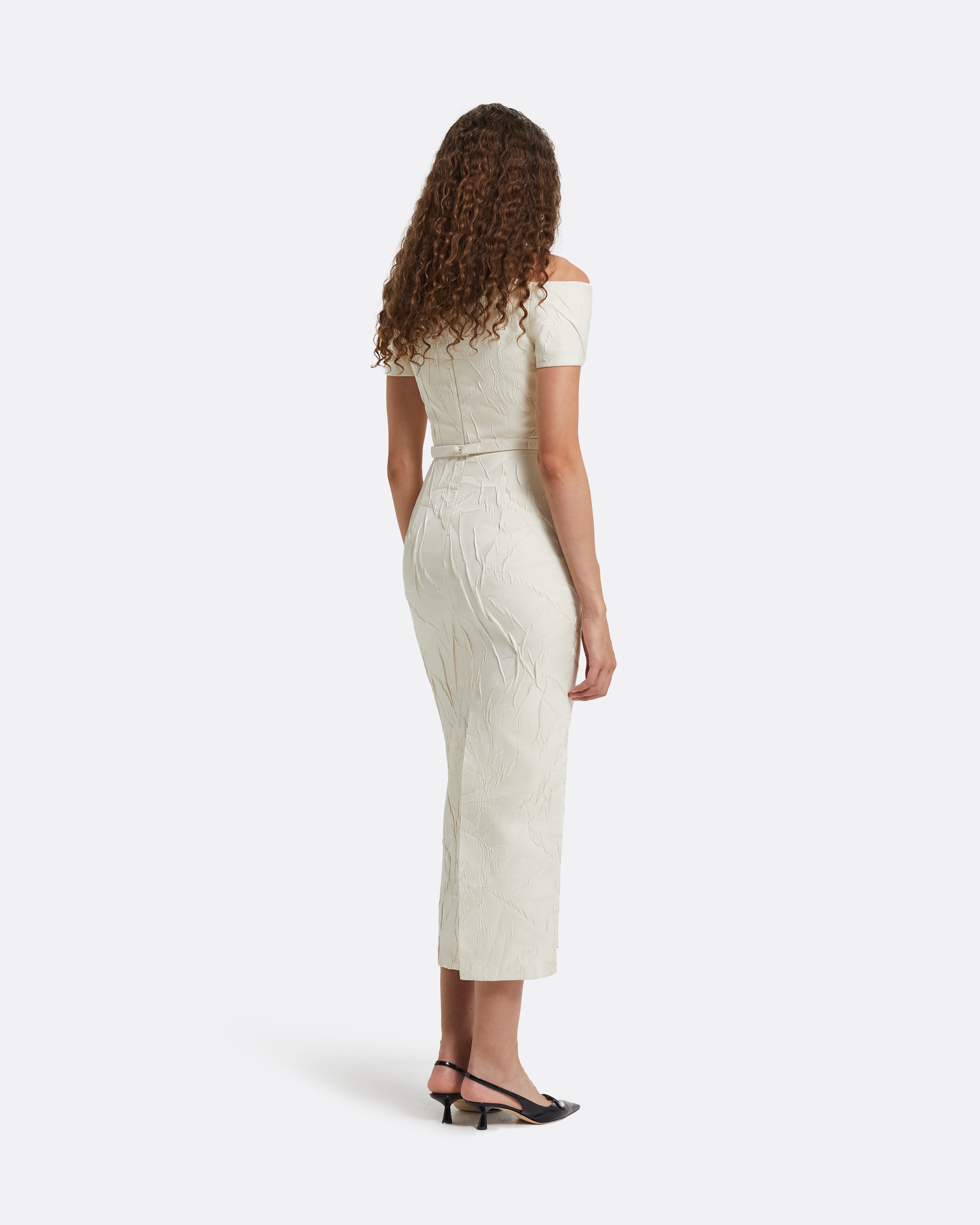 【Safiyaa】トニー刺繍ミディドレス Tonyi Embroidered Midi Dress – Maison Safiyaa USA