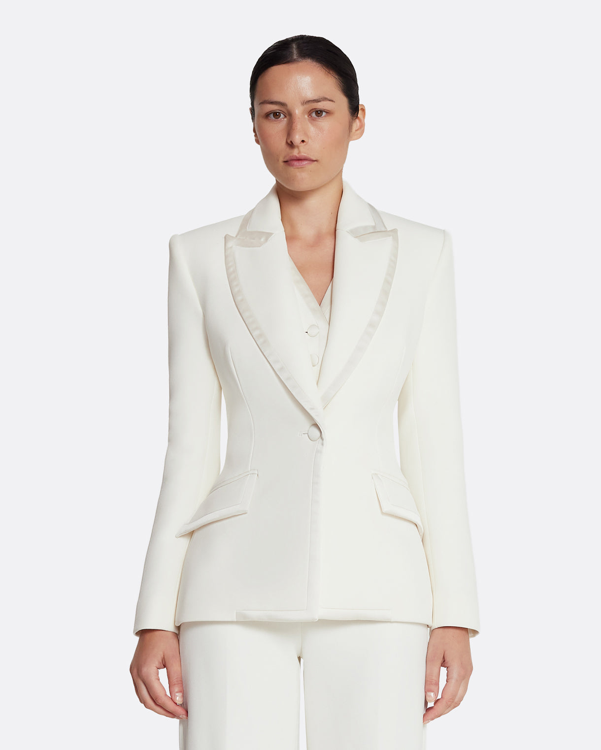 Classic tuxedo style jacket with tailored shoulder in IVORY