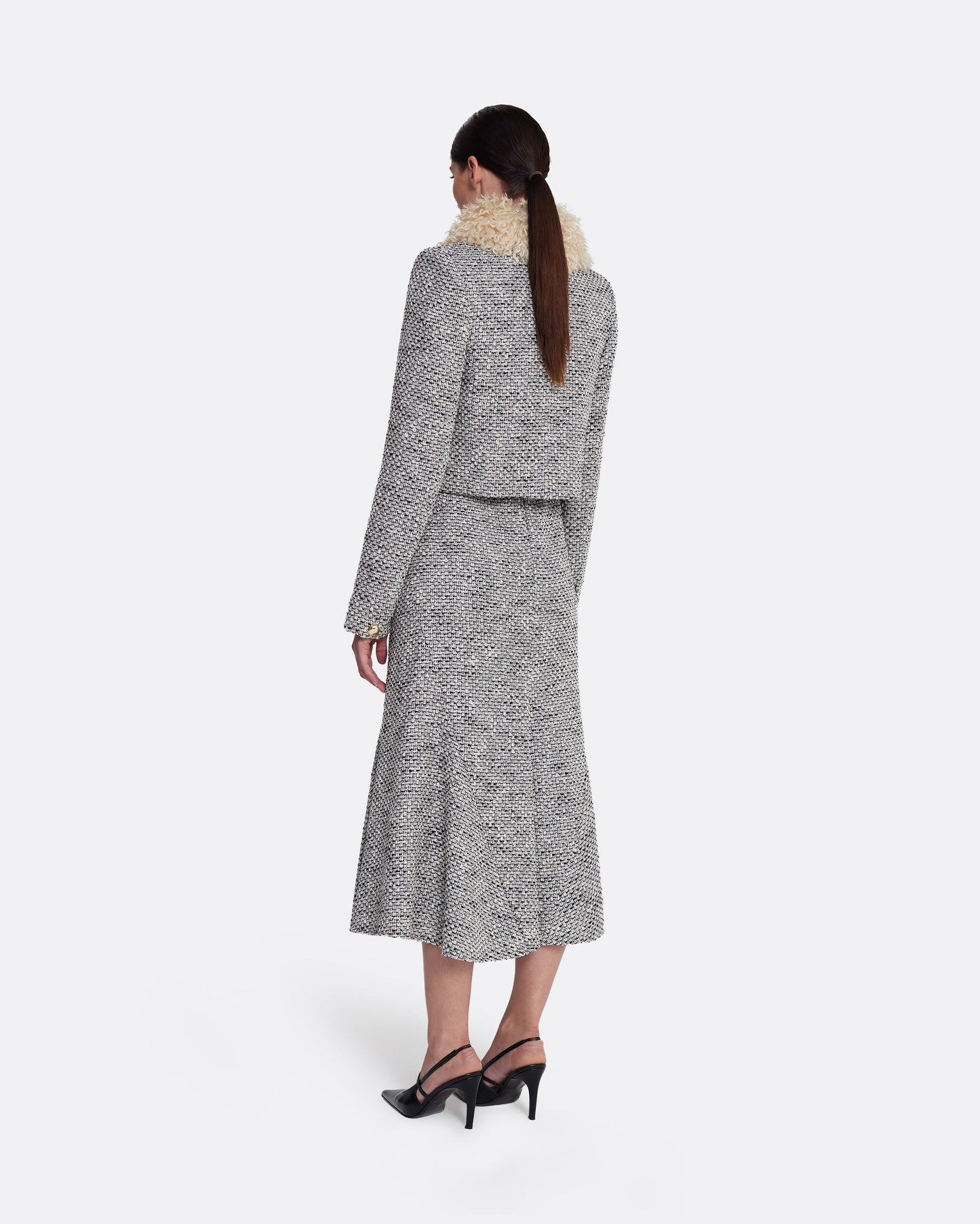 Annalisa Jacket in Stone on Greyscale