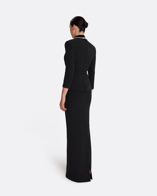 3/4 sleeve top with collar detail in BLACK WITH GREYSCALE