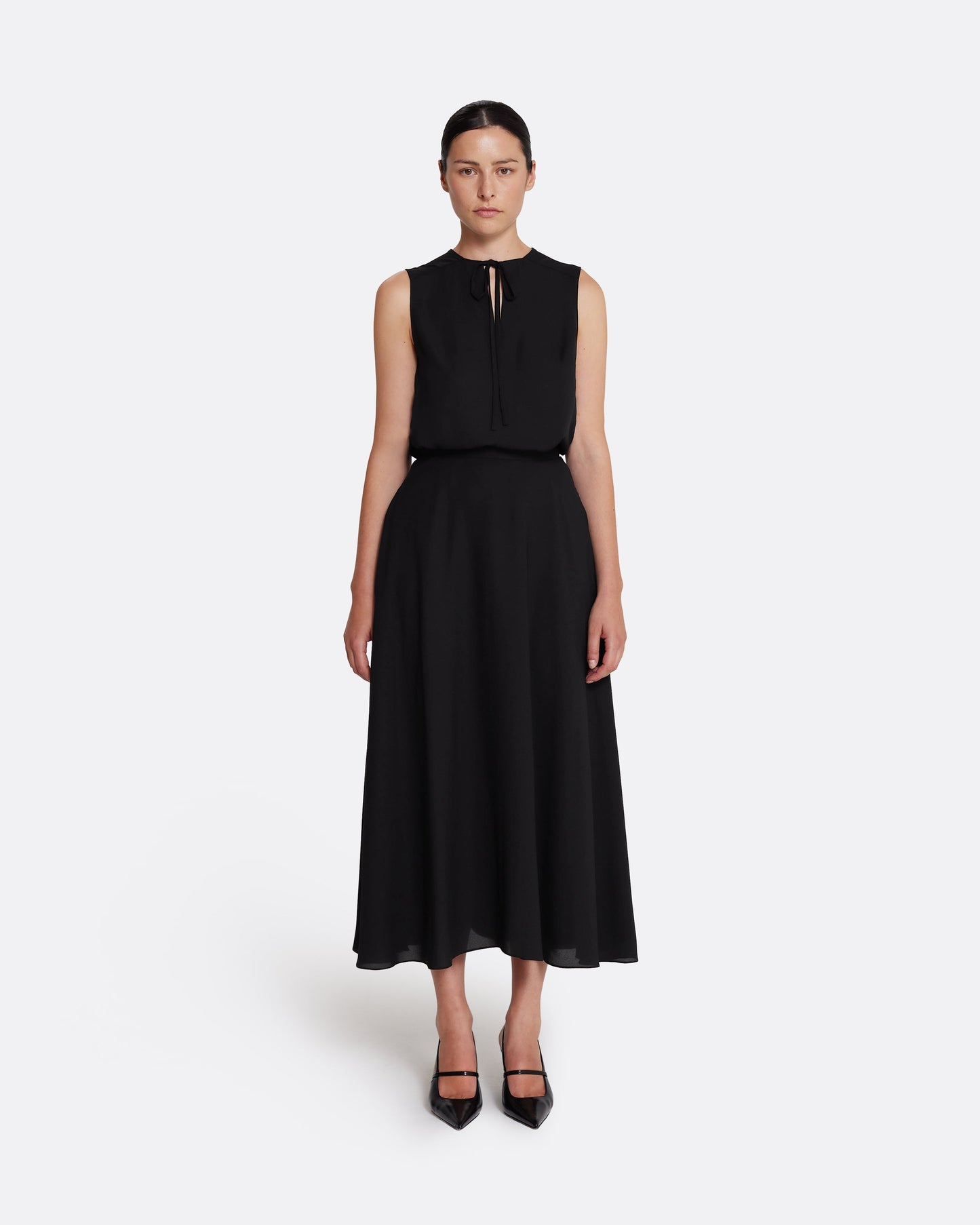 Sleeveles top with tie detail in BLACK